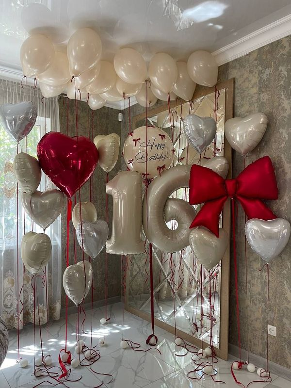 Бежевый набор с красными акцентами