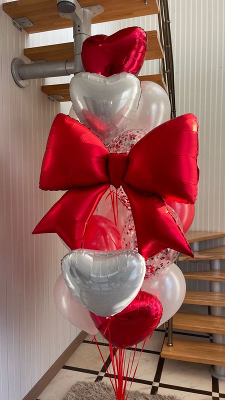 Smalks mikss ar sarkano bantīti