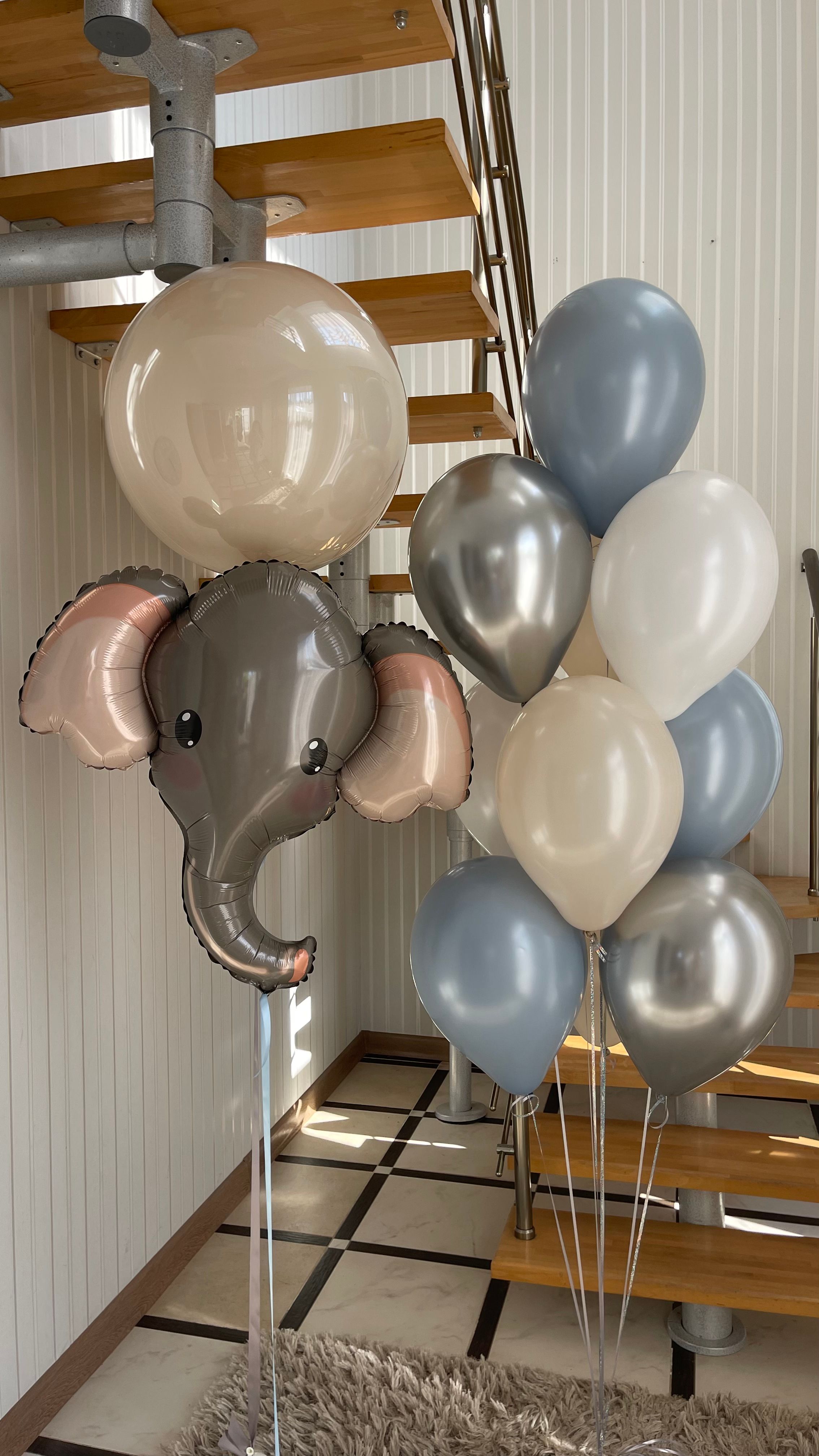 Слонёнок в голубом