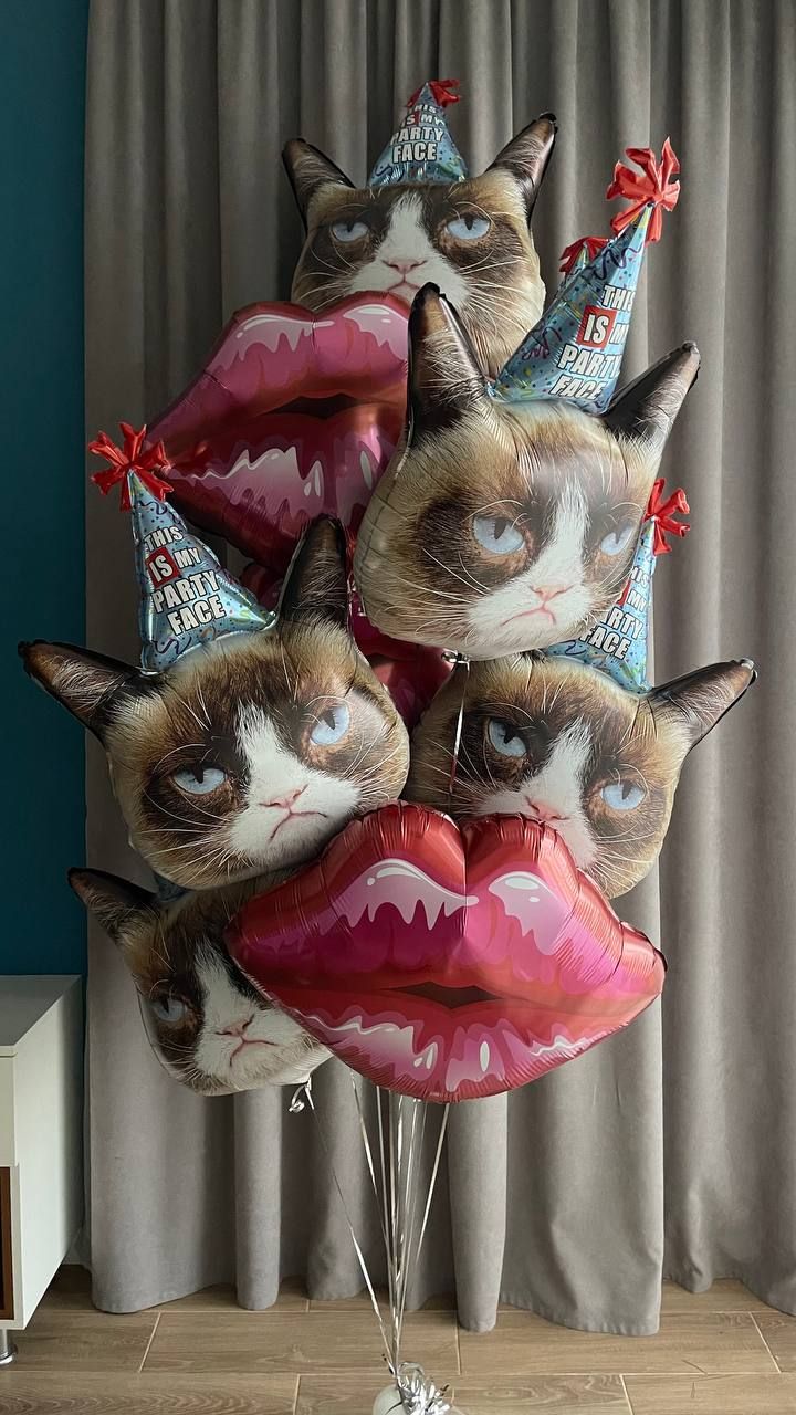Грампи кот и губы