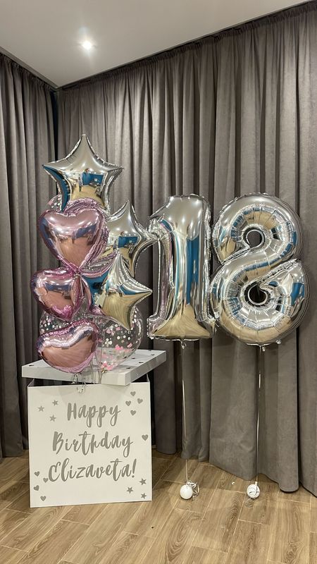 Kaste ar bumbām un cipariem